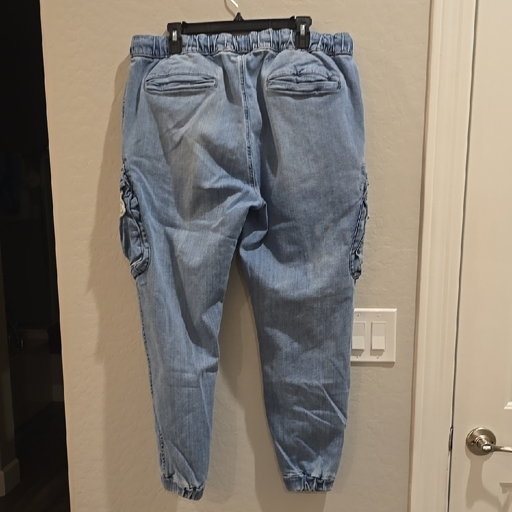 Sun + Stone Light Blue Relaxed Cargo Jeans - Picture 2 of 7